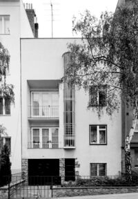 Urbipedia:Edificio de 2 apartamentos en Zdráhalova 34