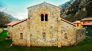 Iglesia de Santo Adriano de Tuñón