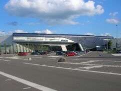 Edificio central de la fábrica de BMW en Leipzig (2005)