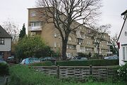 Apartamentos Passfield, Lewisham (1949) junto con Jane Drew.