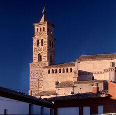 Torre de la iglesia de Alcubierre.