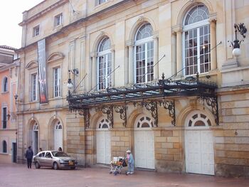 Fachada del Teatro Colón.