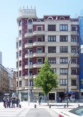 Edificio de viviendas en Sabino Arana, Bilbao (1940)