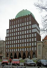 Urbipedia:Oficinas y casa comercial de la editorial Madsack A. & Co. (Anzeigerhochaus), Hannover (1927-1928)