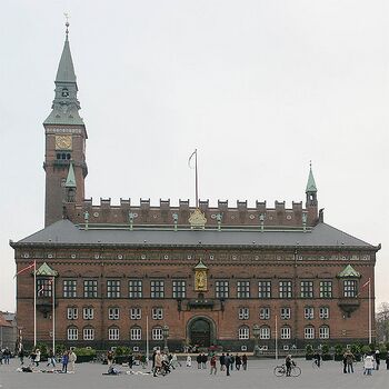 CopenhagenCityHallFront.jpg