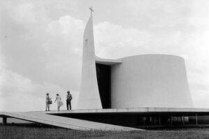 Niemeyer.CapillaAlvorada.jpg