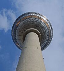 Fernsehturm Berlin 01.jpg