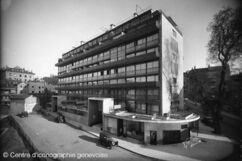 Urbipedia:Edificio Clarté, Ginebra (1930-1932), junto con Le Corbusier.