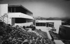 Neutra.ApartamentosStrathmore.3.jpg