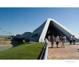 Zaha Hadid.Pabellon Puente Zaragoza.3.jpg