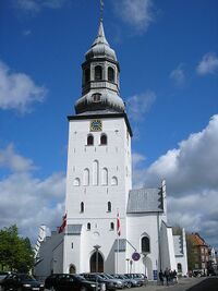 Urbipedia:La catedral de Aalborg desde el occidente.