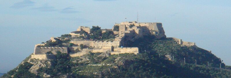 Castillo de Santa Bárbara.jpg