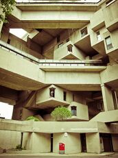 MosheSafdie.Habitat67.4.jpg