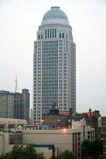 Urbipedia:Centro AEGON, Louisville, Kentucky (1993)