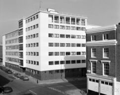 Factoría y oficinas Gilbey, Camden (1937)