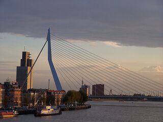 Urbipedia:Puente Erasmus