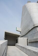 Le Corbusier.Iglesia Saint Pierre.2.jpg