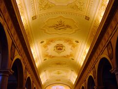 Interior de la iglesia de El Almendral.