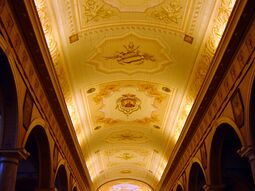 Urbipedia:Interior de la iglesia de El Almendral.