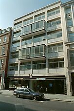 Urbipedia:Edificio de oficinas en Albermarle Street, Mayfair (1956)