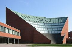 Alvar Aalto Pabellón de la Universidad Politécnica de Helsinki, Finlandia.