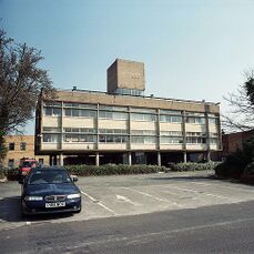 Urbipedia:Oficinas Carr & Co, Shirley, Birmingham (1956)