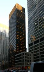 Urbipedia:Edificio Seagram, Nueva York (1956) con Mies van der Rohe