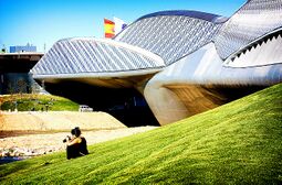 Zaha Hadid.Pabellon Puente Zaragoza.4.jpg