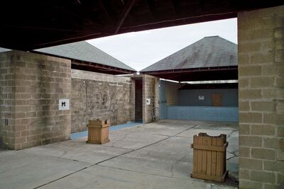 Kahn.bathhouse002 lg.jpg